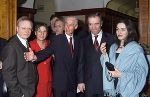 Auch Kulturstaatssekretär Franz Morak (links) war mit seiner Gattin zur Ehrung von Stardirigent Valery Gergiev (2. v. r.) nach Graz gekommen. In der Mitte Bürgermeister Alfred Stingl, rechts Gergievs Gattin Natascha, im Hintergrund "steirischer herbst"-Präsident Prof. Kurt Jungwirth.  Auch Kulturstaatssekretär Franz Morak (links) war mit seiner Gattin zur Ehrung von Stardirigent Valery Gergiev (2. v. r.) nach Graz gekommen. In der Mitte Bürgermeister Alfred Stingl, rechts Gergievs Gattin Natascha, im Hintergrund "steirischer herbst"-Präsident Prof. Kurt Jungwirth.   Foto: Stadt Graz/Fischer 