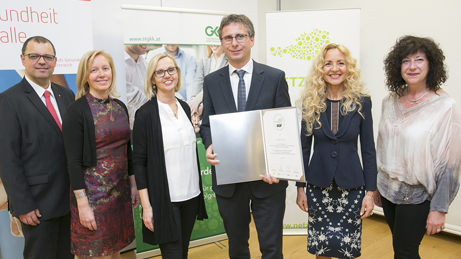 Auszeichnung für die Stadt Graz: Magistratsdirektor Martin Haidvogl erhielt das Gütesiegel für Gesundheitsförderung bereits zum dritten Mal. 