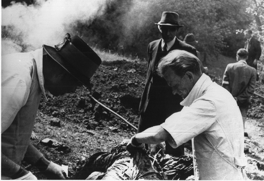Exhumierung jüdischer Opfer eines Todesmarsches in Gratkorn.