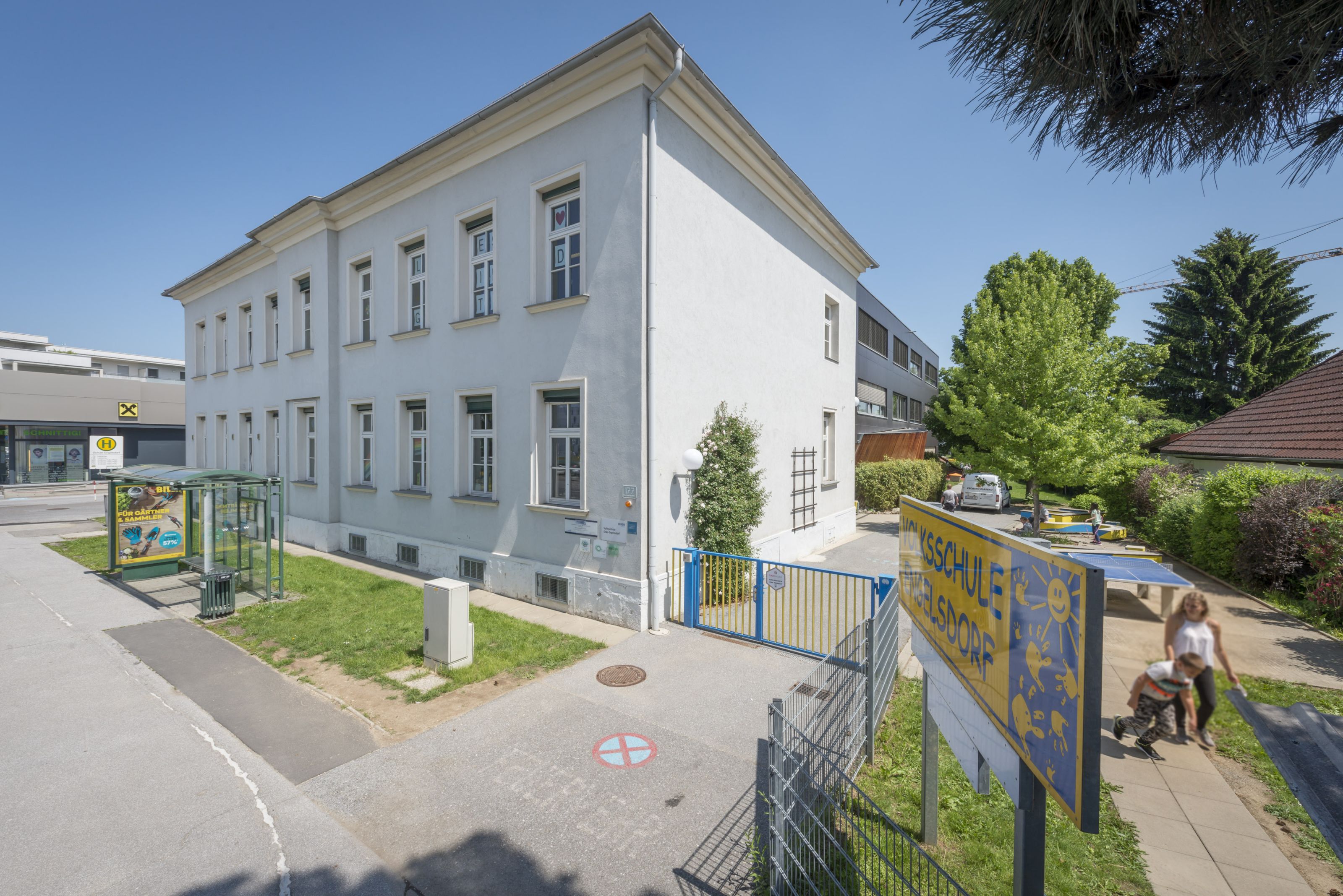 Volksschule Engelsdorf - Gebäudeansicht