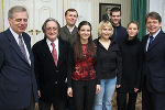Übergabe der Stipendien im Palais Meran : (v.li.) Johann Trummer (Institutsvorstand Kirchenmusik und Orgel), Rektor Otto Kolleritsch, Andry Mirgorodskiy (Russland, Orgel), Krasimira Chervenkova (Bulgarien, Klavier), Valentina Strucelj (Slowenien, Klarinette), Milan Stanisic-Maksimovic (Kroatien, Bratsche), Sonja Mak (Kroatien, Flöte) und Stadtrat Werner Miedl.