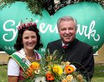 LH-Vize Herman Schützenhöfer mit Blumenkönigin   Jasmin I.  