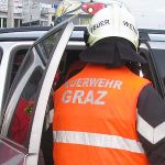 Der Zusammenstoß eines PKWs mit einer Straßenbahn der Linie 4 forderte heute früh zwei Verletzte.