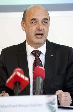 Umwelt-Landesrat Manfred Wegscheider: "Wenn die gesetzlichen Rahmenbedingungen gegeben sind, wird es eine Umweltzone geben." Umwelt-Landesrat Manfred Wegscheider: "Wenn die gesetzlichen Rahmenbedingungen gegeben sind, wird es eine Umweltzone geben."