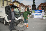 Die Wirtschaftsbetriebe zeigten auf dem Hauptplatz ihren Fuhrpark an Sammel- und Reinigungsfahrzeugen. Die Wirtschaftsbetriebe zeigten auf dem Hauptplatz ihren Fuhrpark an Sammel- und Reinigungsfahrzeugen.