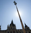 Maibaum „krönt“ den Hauptplatz