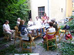 "Hofveranstaltung" im Bezirk Jakomini in der Grazbachgasse 