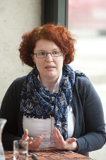 Frauen, die aus einer Zwangsehe flüchten, müssen aus Sicherheitsgründen oft in ein anderes Bundesland umziehen, berichtete "Divan"-Leiterin Mag.a Christina Kraker-Kölbl von der Caritas Steiermark. Frauen, die aus einer Zwangsehe flüchten, müssen aus Sicherheitsgründen oft in ein anderes Bundesland umziehen, berichtete "Divan"-Leiterin Mag.a Christina Kraker-Kölbl von der Caritas Steiermark.
