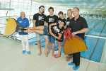 Sportlerin mit ihrer Flosse | Foto: Fischer 