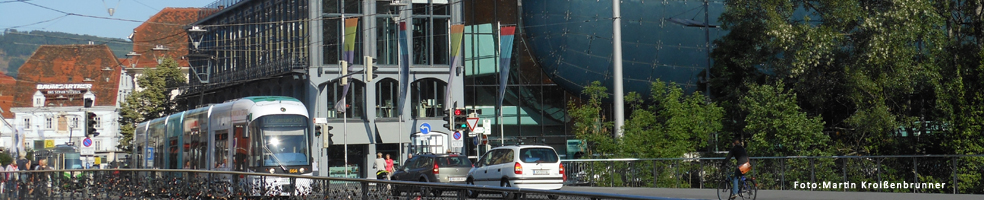Erzherzog-Johann-Brücke, im Hintergrund das Kunsthaus. Foto: Stadt Graz/Kroißenbrunner Erzherzog-Johann-Brücke, im Hintergrund das Kunsthaus. Foto: Stadt Graz/Kroißenbrunner