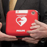 ... Defibrillator, der rechtzeitig angewendet lebensrettend sein kann. (Foto: Stadt Graz/Fischer) 