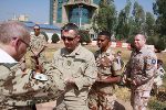 Dr. Hoflehner (2.v.li.), seit 18. Mai Mitarbeiter im Sicherheitsmanagement, ist der Autor dieses Beitrags. Alle Fotos: EUTM Mali Dr. Hoflehner (2.v.li.), seit 18. Mai Mitarbeiter im Sicherheitsmanagement, ist der Autor dieses Beitrags. Alle Fotos: EUTM Mali