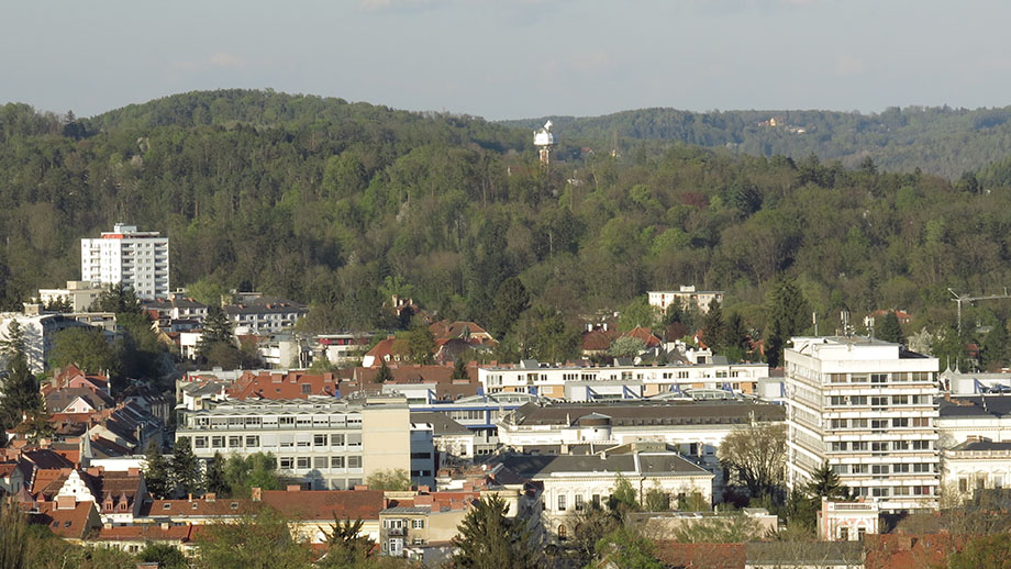 Vom Schloßberg Richtung Leechwald, Hilmwarte. Foto: ©Auferbauer