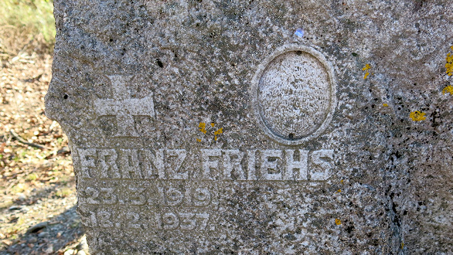 Lineckberg (700 m),  Inschrift zum Unglück anno 1937. Foto: ©Auferbauer