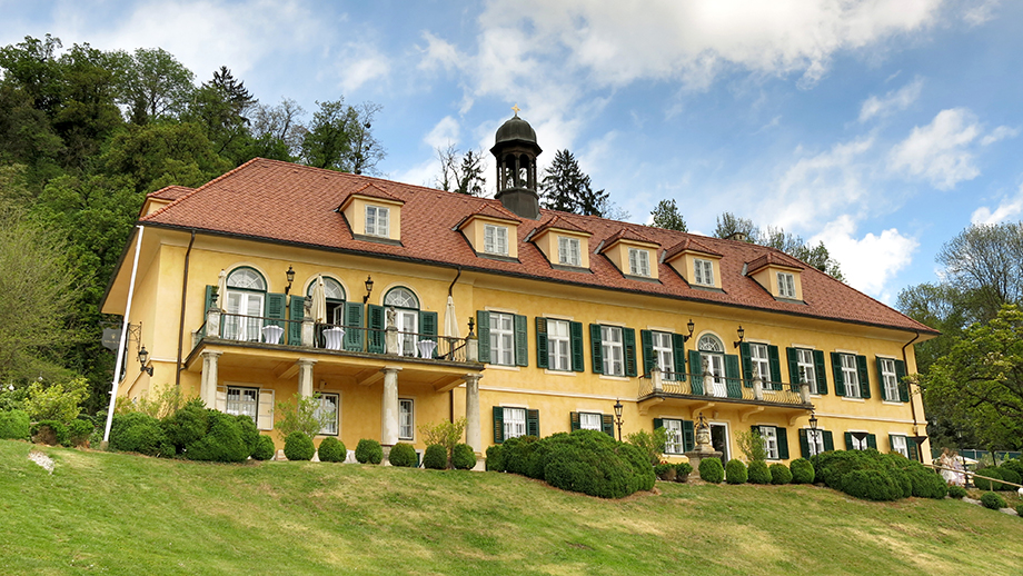 Schloss St. Veit (380 m). Foto: ©Auferbauer