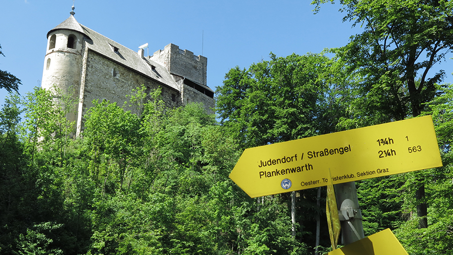 Burgruine Gösting, Weggabel Jungfernsprung Raach. Foto: ©Auferbauer