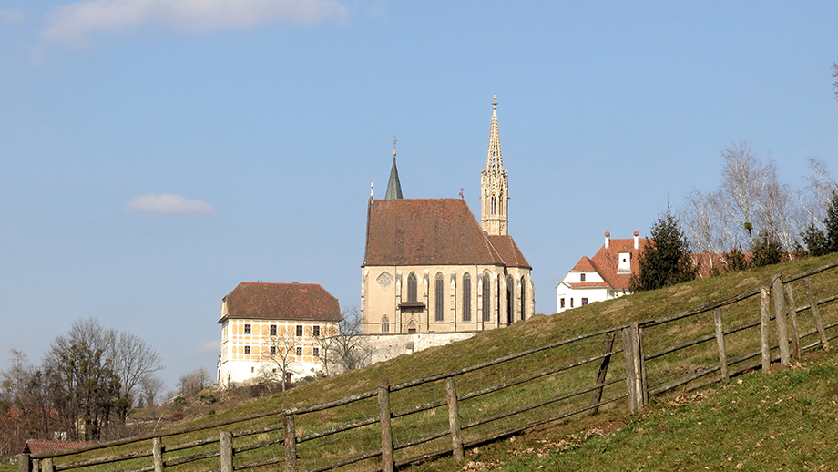 Zweiter Rückblick, Wallfahrtskirche Maria Straßengel (454 m). Foto: ©Auferbauer