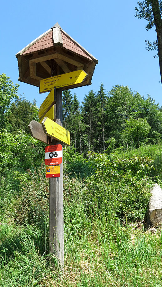 Weggabel nahe am Gasthaus Orthacker (550 m). Foto: ©Auferbauer