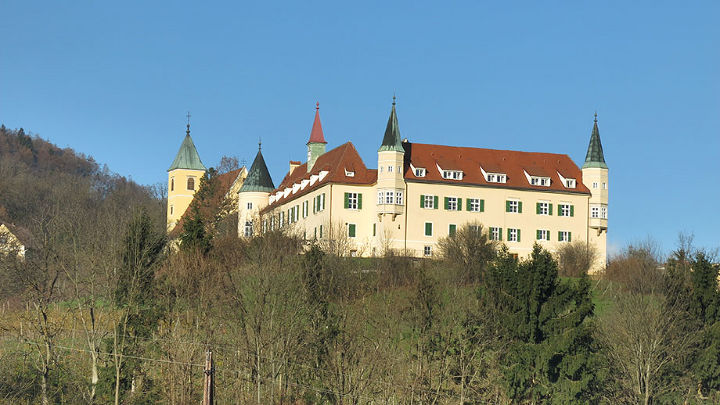 Welch schöner Wegpunkt am Spaziergang-Anfang, St. Martin. Foto: ©Auferbauer