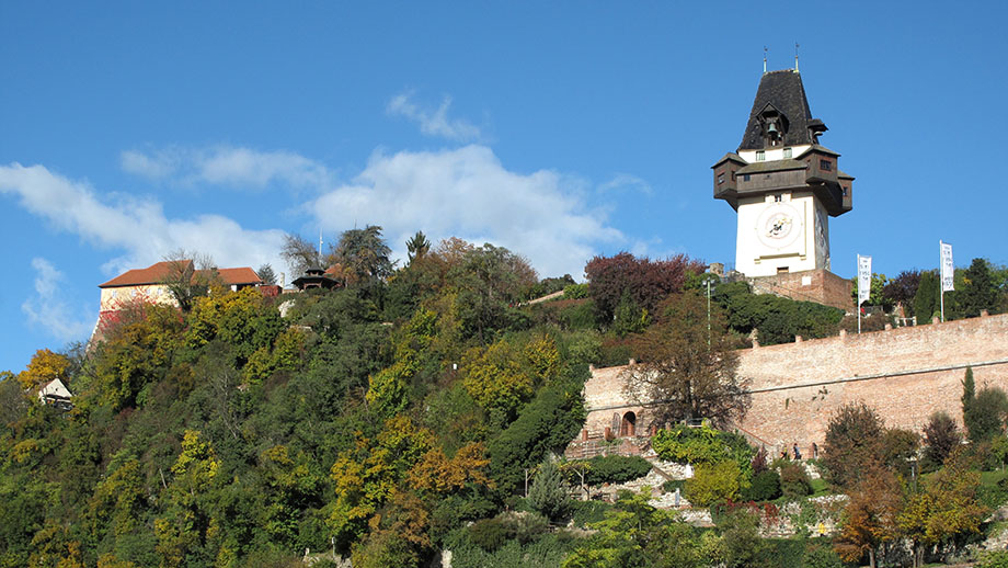Schloßbergblick, von der Kastner-Terrasse zu Stallbastei, Uhrturm und Bürgerbastei. Foto: ©Auferbauer