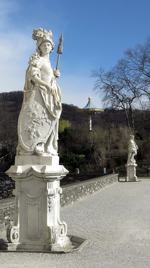 Vom Schloss zum Pavillon am Rosenhügel. Foto: ©Auferbauer