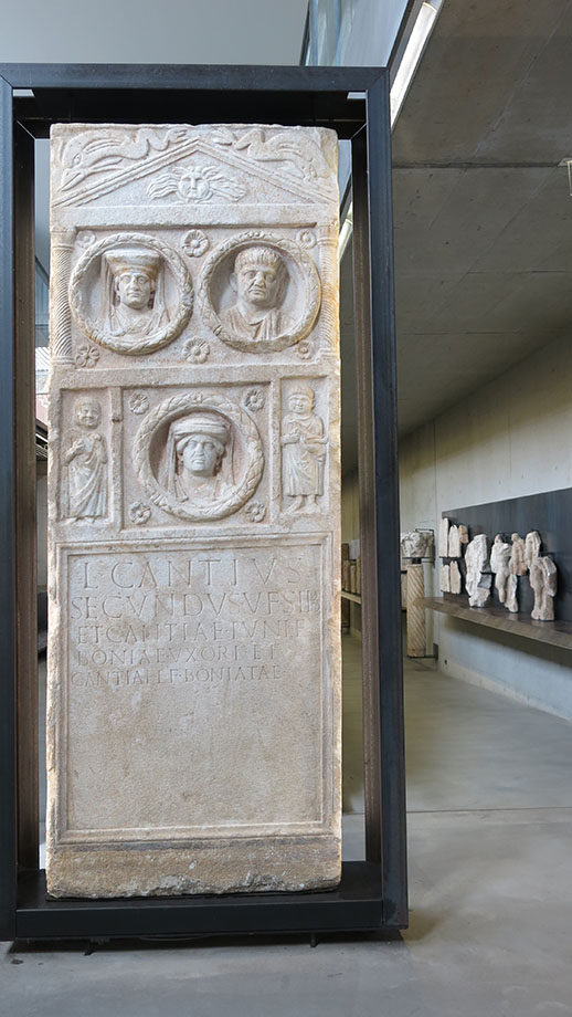 Lapidarium im Archäologie-Museum. Foto: ©Auferbauer