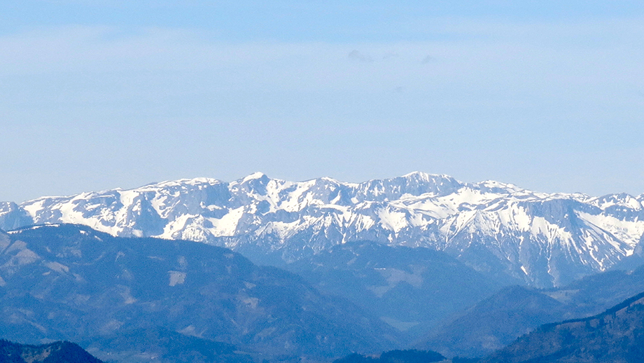 Panorama im Norden, vom Schöckl zum Hochschwab (2277 m). Foto: ©Auferbauer