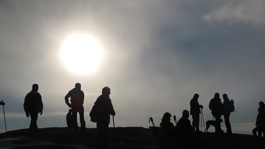 Erhellend: An einem Silvester-Nachmittag am Schöckl-Gipfelkreuz (1438 m). Foto: ©Auferbauer