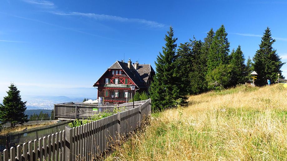 Typisch, zeitlos, Schöckl, Moderne und Tradition vereinen sich im Stubenberghaus (1430 m). Foto: ©Auferbauer