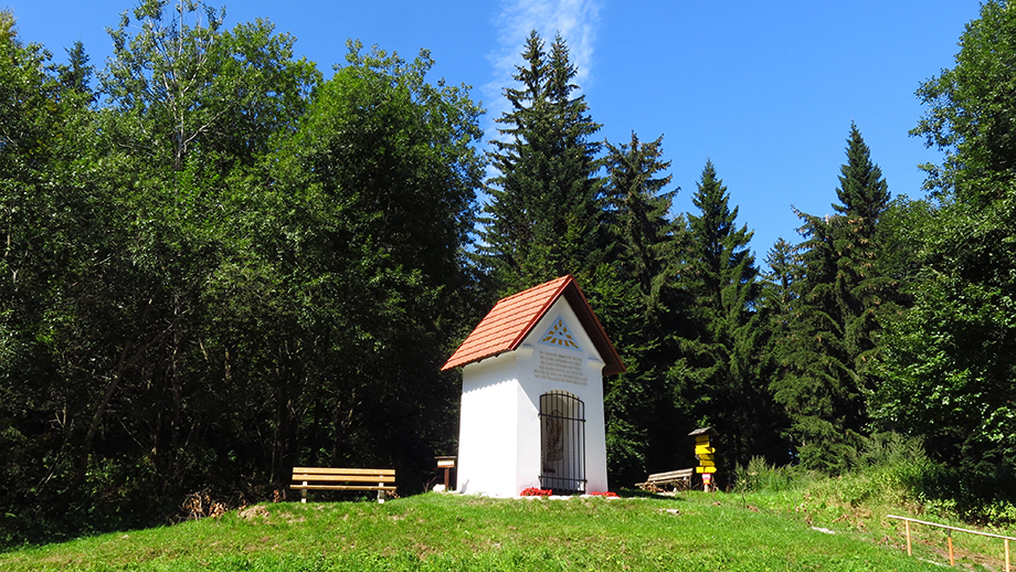 Traditionsreich, Schnittpunkt Schöcklkreuz (1125 m). Foto: ©Auferbauer