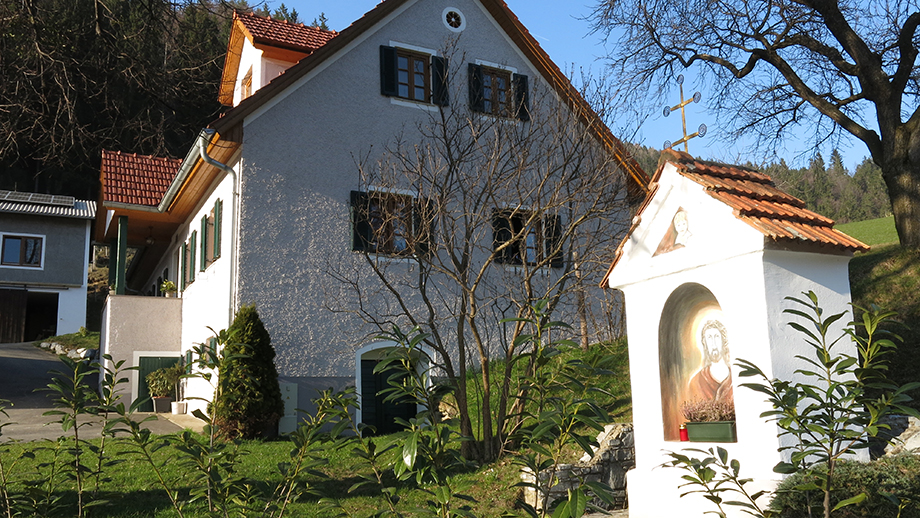 St. Radegund Klamm, Ehrenfelsstraße, Gehöft Hansbauer, davor abzweigen in den Römerweg, Richtung Schöckl. Foto: ©Auferbauer