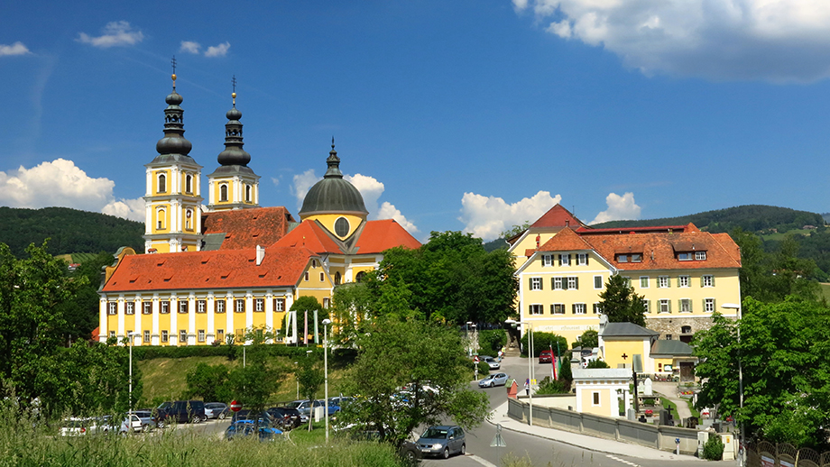 Basilika Mariatrost und Gasthaus Pfeifer, Zum Kirchenwirt. Foto: ©Auferbauer