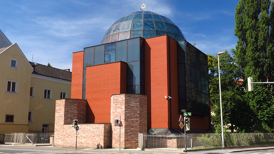 Synagoge, von anno 2000, Grieskai Ecke Zweiglgasse. Foto: ©Auferbauer