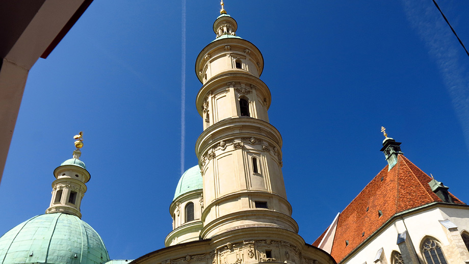 Burggasse, Mausoleum und Dom. Foto: ©Auferbauer