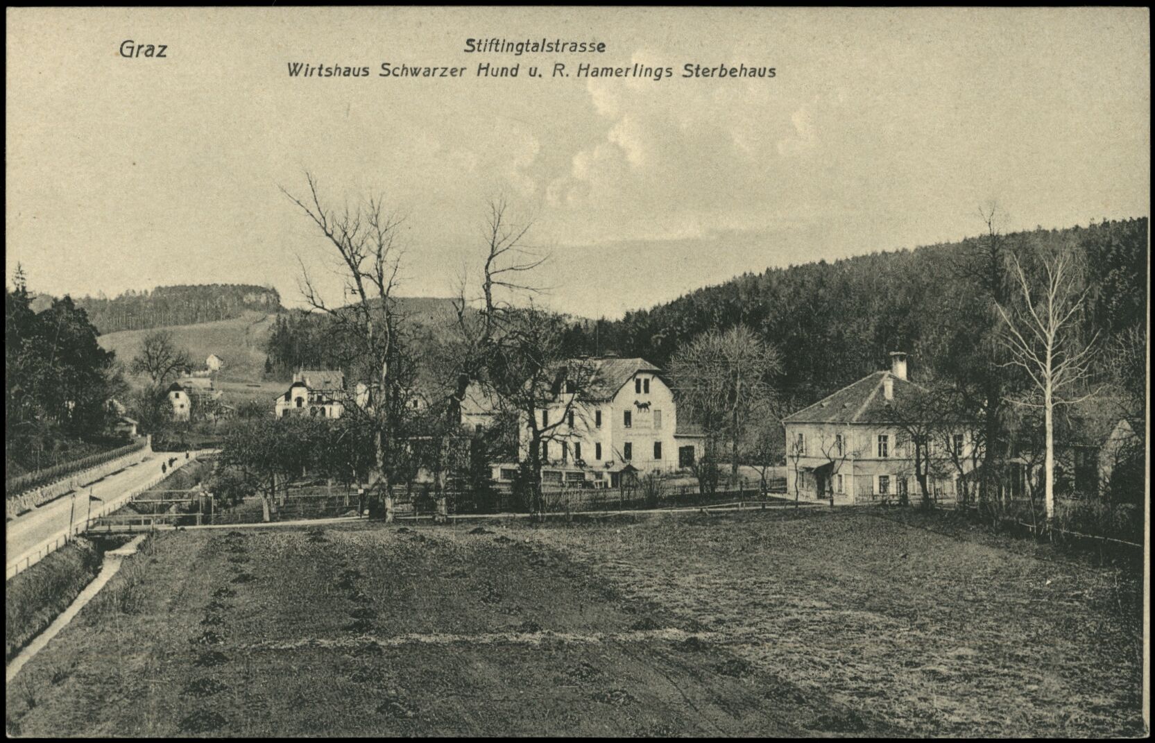 Graz, Stiftingtalstraße, Wirtshaus Schwarzer Hund, R. Hamerlings Sterbehaus; gelaufen 1917; Österreichische Nationalbibliothek. Ansichtskarten online. httpdata.onb.ac.atAKONAK064_086