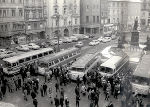 Anno dazumal starteten die Busse noch direkt am Hauptplatz vor dem Rathaus. 