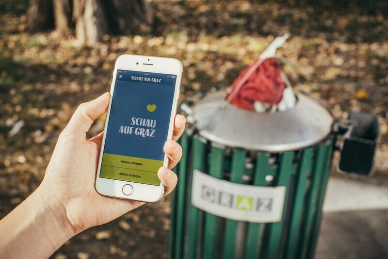Mittels der erweiterten App "Schau auf Graz" kann man nun Anliegen zum Thema Sauberkeit rasch und unkompliziert melden. Bitte gleich Downloaden! © Lupi Spuma Mittels der erweiterten App "Schau auf Graz" kann man nun Anliegen zum Thema Sauberkeit rasch und unkompliziert melden. Bitte gleich Downloaden! © Lupi Spuma