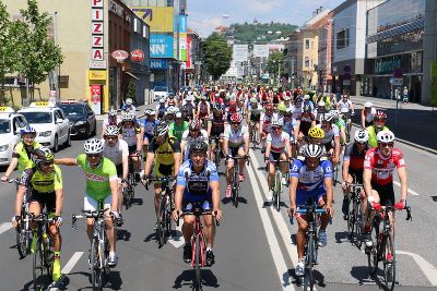 Wie im Vorjahr fahren die CityRadlerInnen zu Fronleichnam wieder mit den Assen des Glocknerman einige Kilometer durch Graz.