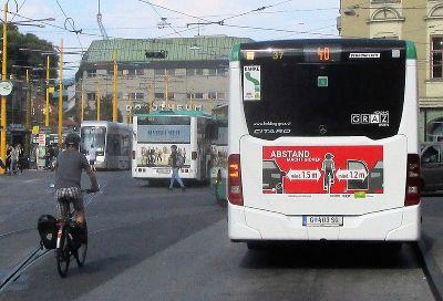 Abstands.Botschaft am Jakominiplatz