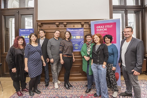 Frauenstadträtin Tina Wirnsberger (Mitte) mit KollegInnen der Projektpartner aus Graz, Ungarn und Slowenien