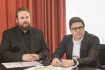 Die Architekten DI Albert Erjavic (links) und DI Christian Reschreiter erläuterten ihren Entwurf. © Stadt Graz/Fischer Die Architekten DI Albert Erjavic (links) und DI Christian Reschreiter erläuterten ihren Entwurf. © Stadt Graz/Fischer