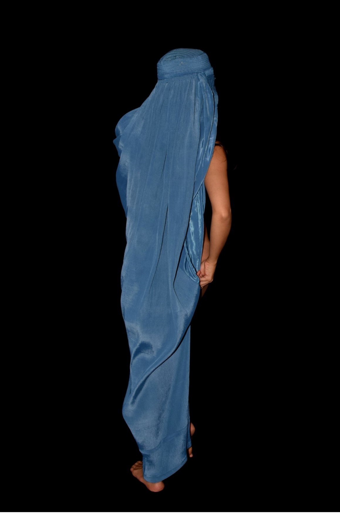 Die Kunstwerke der 8 KünstlerInnen aus dem Irak, Afghanistan, Syrien und den Philippinen der Ausstellung "Lass es uns zeigen" © Maryam Mohammadi, Habibeh Husseini und MigrantInnenbeirat Die Kunstwerke der 8 KünstlerInnen aus dem Irak, Afghanistan, Syrien und den Philippinen der Ausstellung "Lass es uns zeigen"