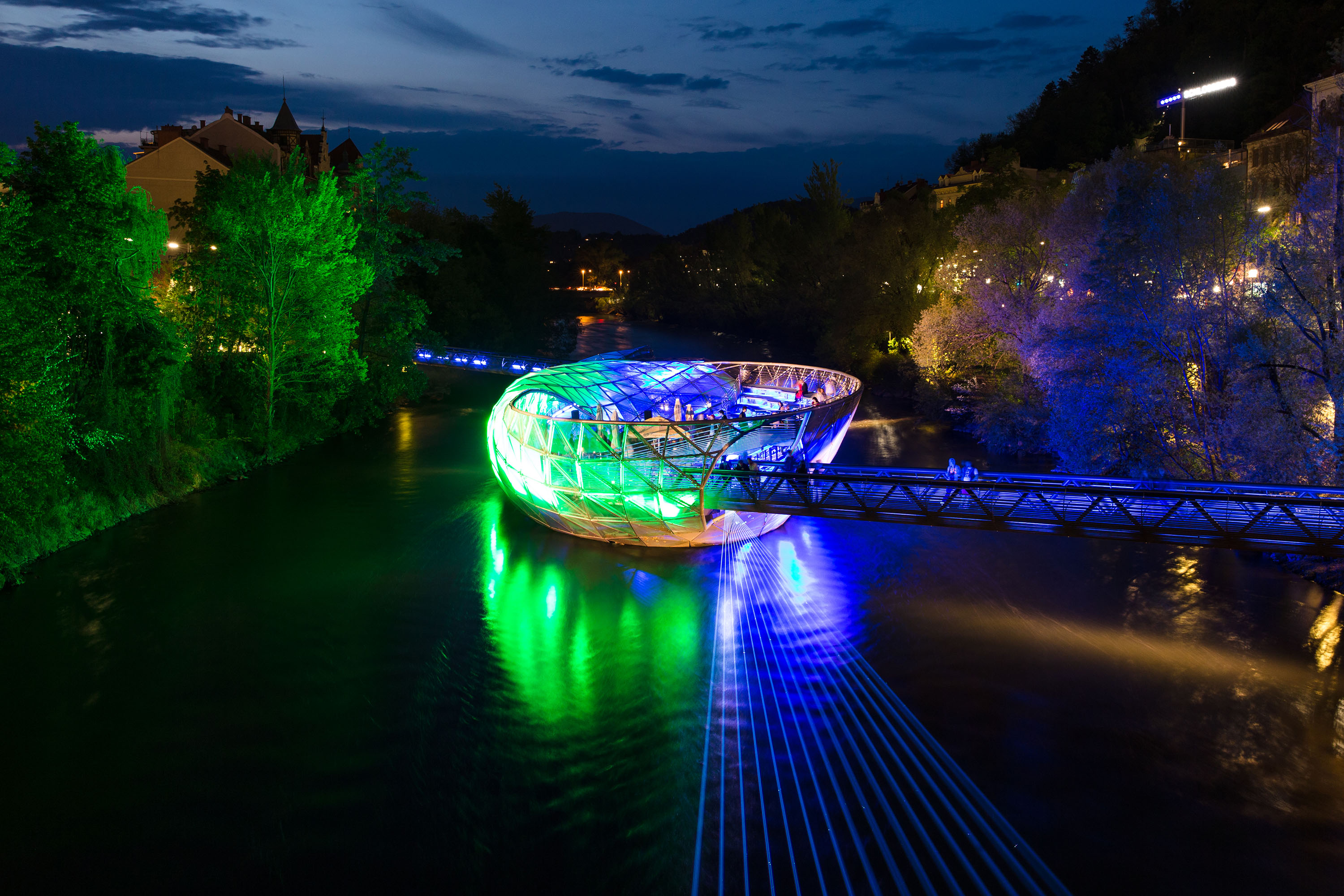 Die Spezialbeleuchtung der Murinsel im Vorjahr © Harry Schiffer Die Spezialbeleuchtung der Murinsel im Vorjahr