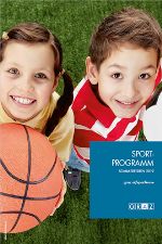 Zwei spielende Kinder mit einem Basketball © iStock@shironosov Zwei spielende Kinder mit einem Basketball © iStock@shironosov