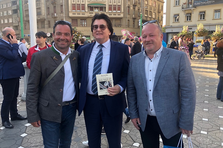 Bürgermeister Nicolae Robu freute sich sehr über den Besuch aus Graz. Im Bild v.l.: Burkhard Steurer, Nicolae Robu und Thomas Hofer.