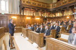 ORF-Moderator Gernoth Rath führte durch die informative Festveranstaltung im Gemeinderatssitzungssaal des Rathauses. © Stadt Graz/Fischer ORF-Moderator Gernoth Rath führte durch die informative Festveranstaltung im Gemeinderatssitzungssaal des Rathauses.