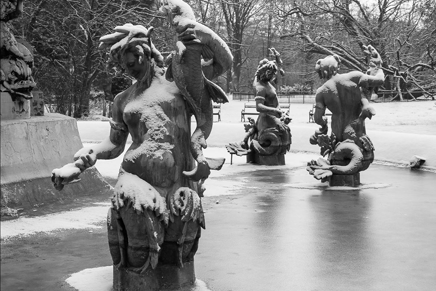 Der Stadtpark-Brunnen im Winter