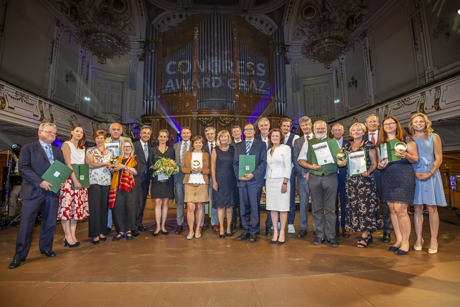 Strahlende Gesichter bei der Überreichung der diesjährigen Congress-Awards. © Stadt Graz/Fischer Strahlende Gesichter bei der Überreichung der diesjährigen Congress-Awards.