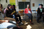 Lehrreich fürs Leben: die Vandalismus-Workshops mit Barbara Apschner (Mitte). © Apschner Lehrreich fürs Leben: die Vandalismus-Workshops mit Barbara Apschner (Mitte). © Apschner