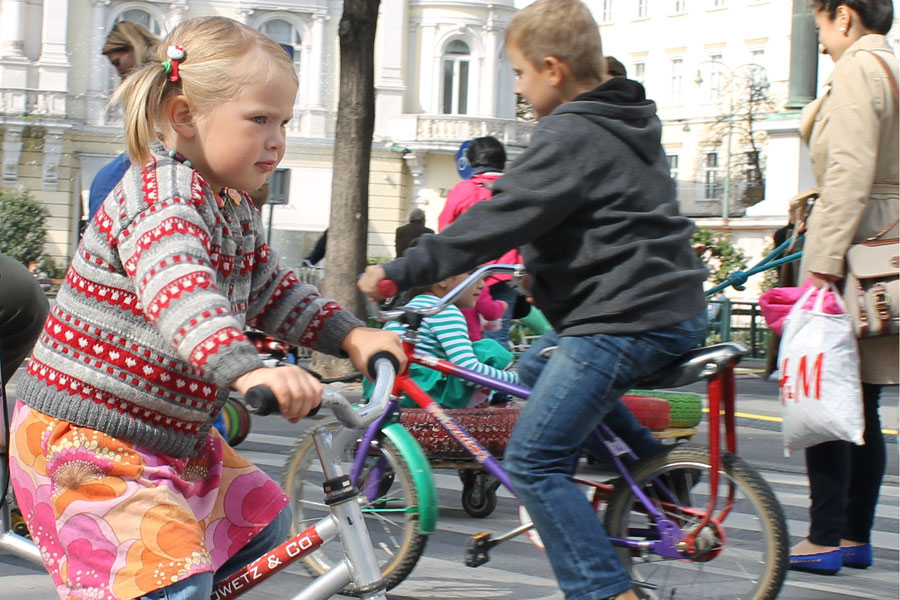 Das Mobilitätsfest am Sonntag hat für jede Altersgruppe Attraktionen zu bieten: Einfach kommen und sich von den Angeboten der "Sanften Mobilität" ein Bild machen.